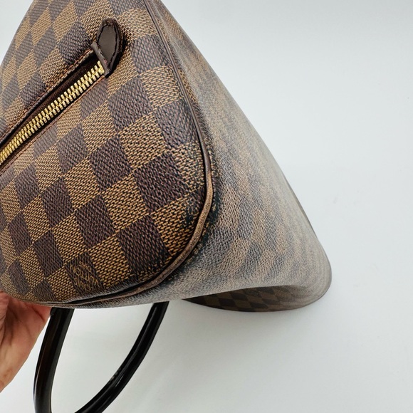 Louis Vuitton Ribera Handbag - Picture 3 of 7